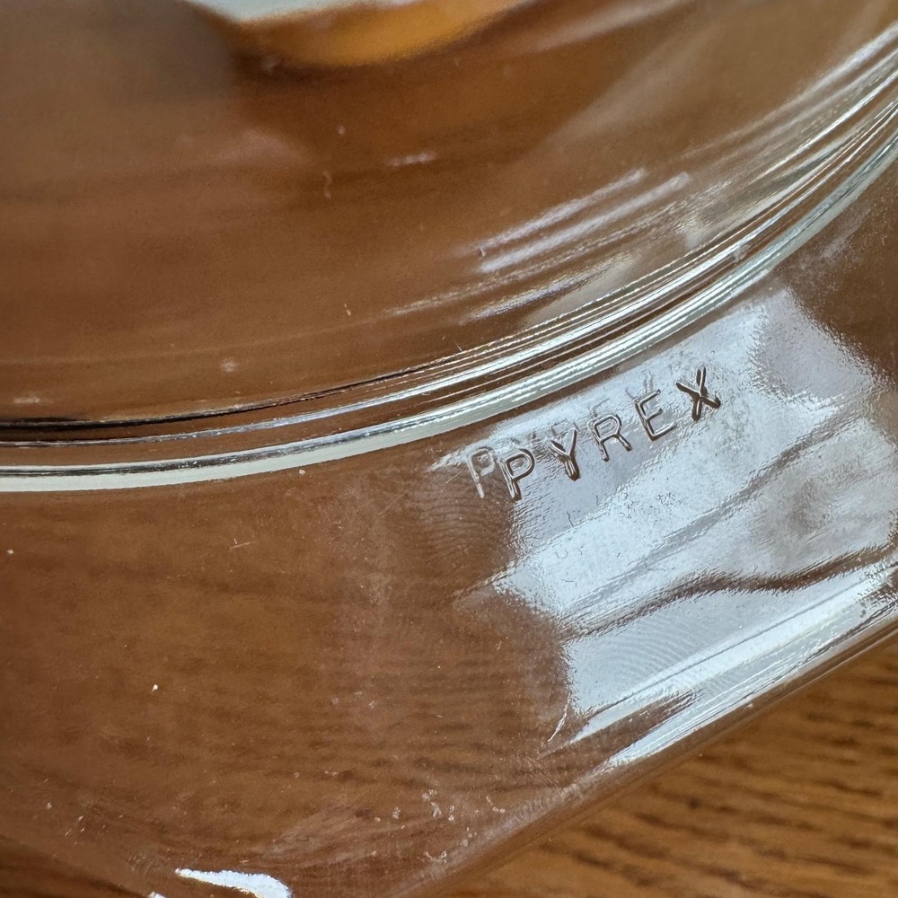 Pyrex 063 1 qt Divided Casserole Dish Orange with lid - Picture 7 of 13